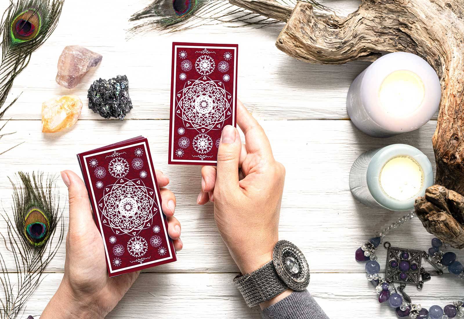 Maike Beraterin für Tarot und Kartenlegen